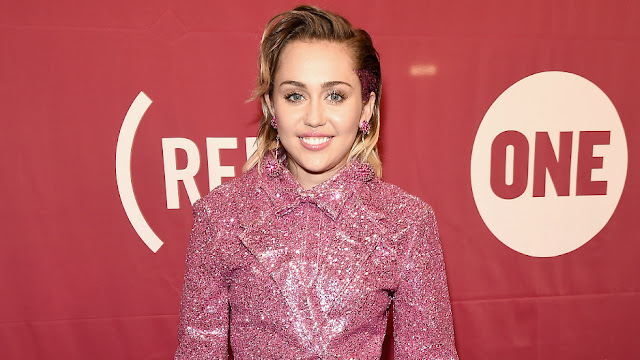 miley cyrus corte de cabelo