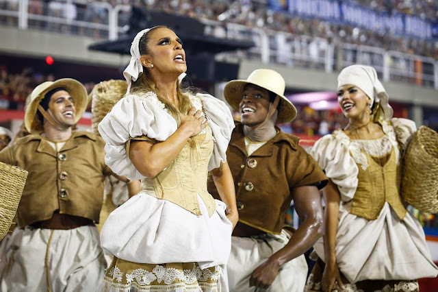 ivete sangalo na sapucaí 2017 desfile grande rio