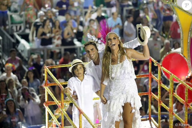 desfile grande Rio 2017 ivete e marido na sapucaí